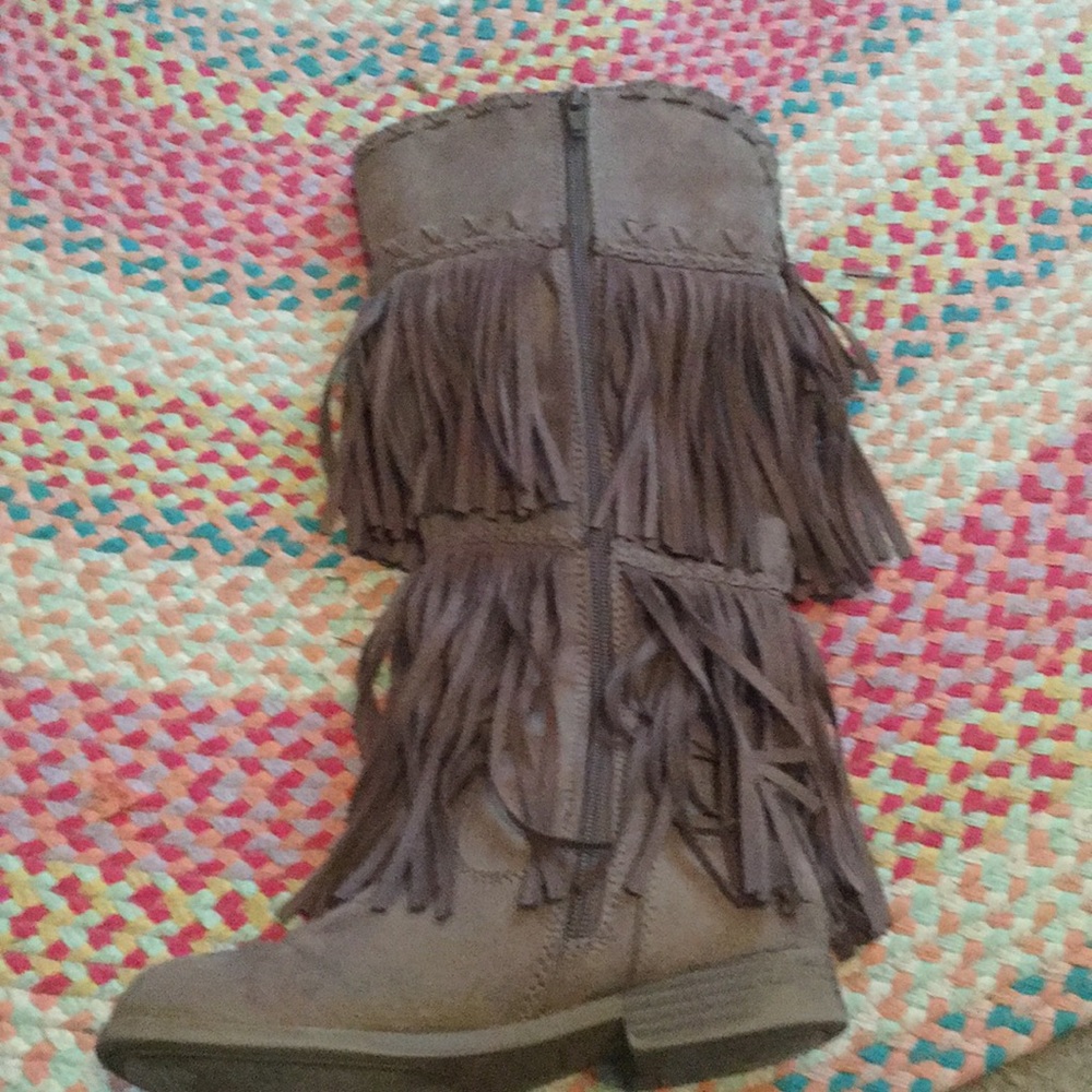 Boots - Picture 2 of 4